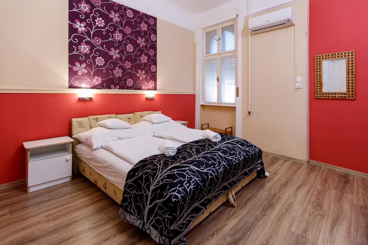 Central Apartman Gyula Exterior photo