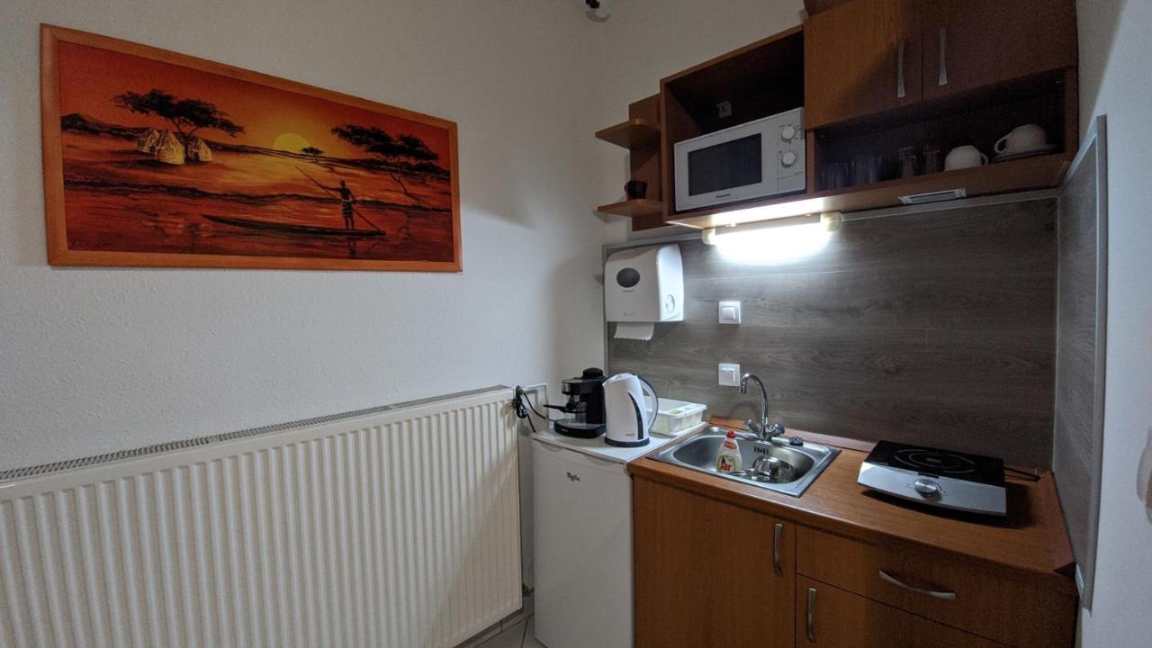 Central Apartman Gyula Exterior photo