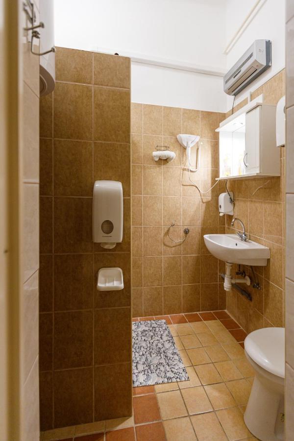 Central Apartman Gyula Exterior photo