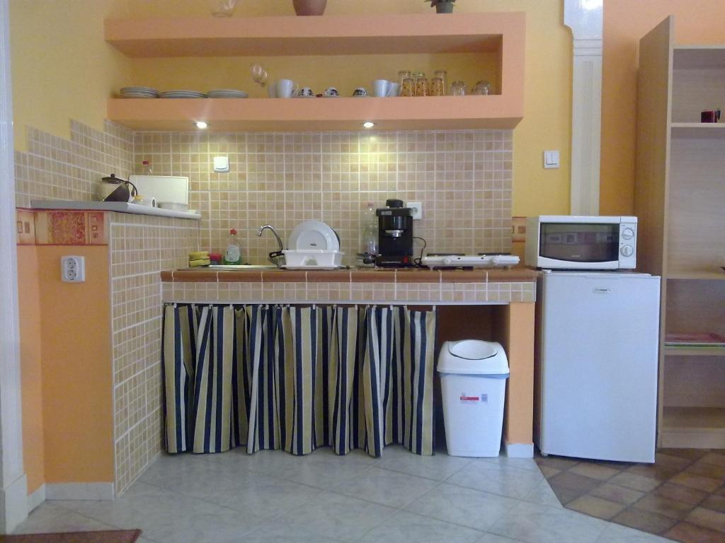 Central Apartman Gyula Room photo